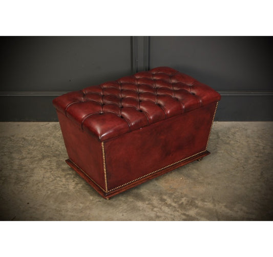Burgundy Red Buttoned Leather Ottoman