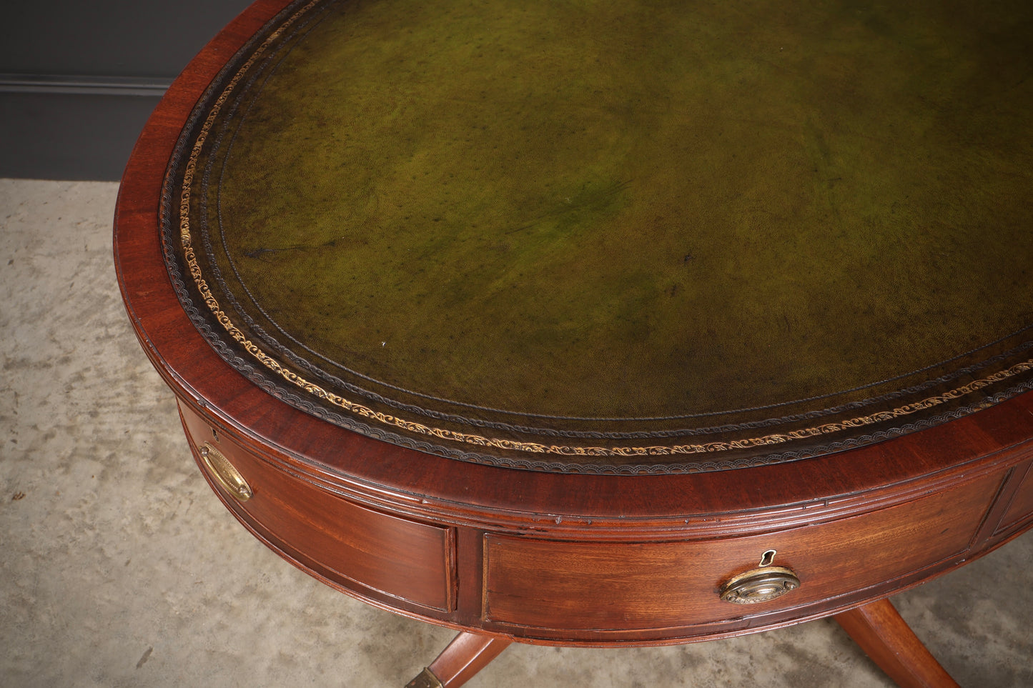 Georgian Mahogany Oval Drum Table