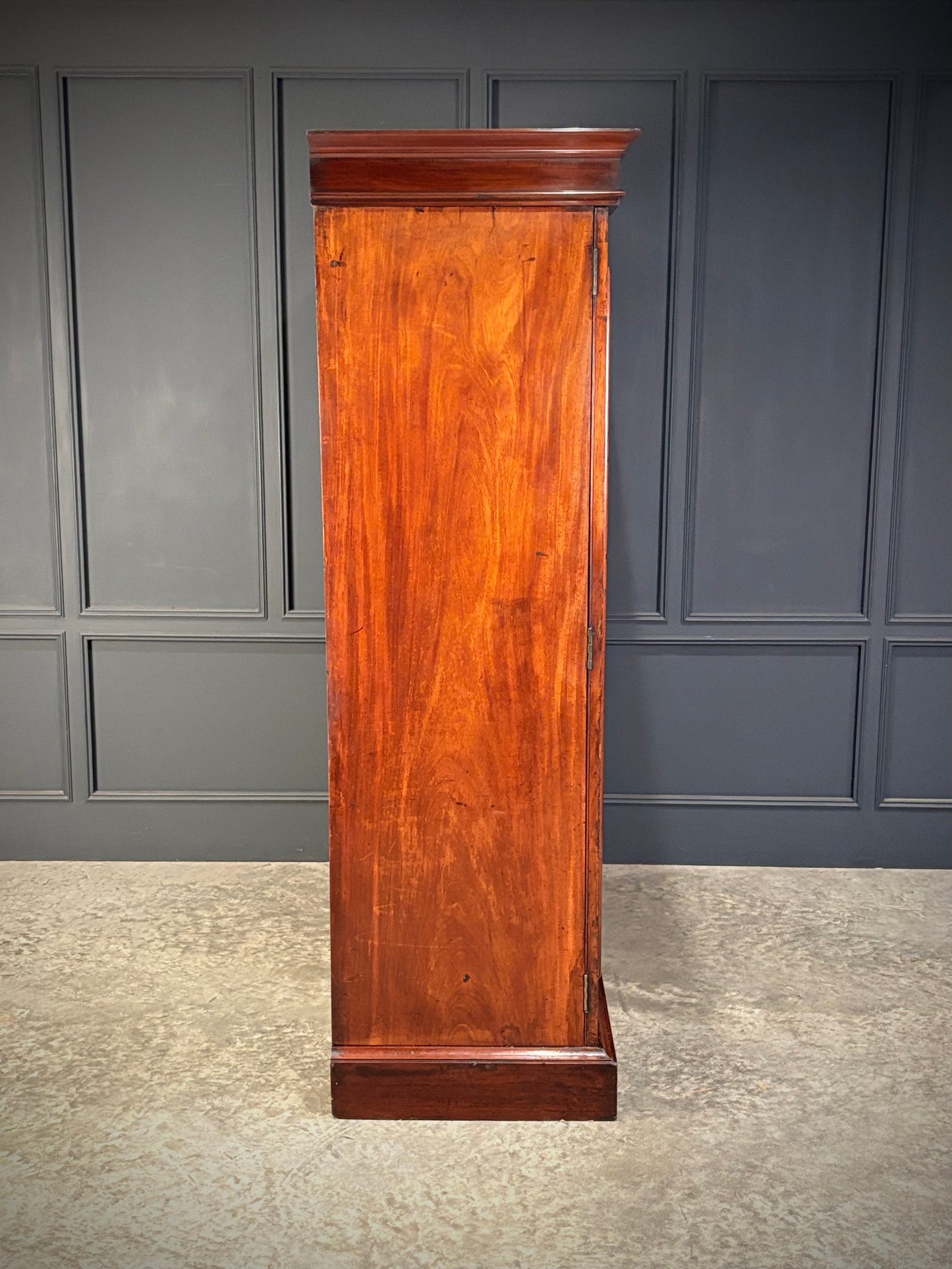 William IV Mahogany Wardrobe