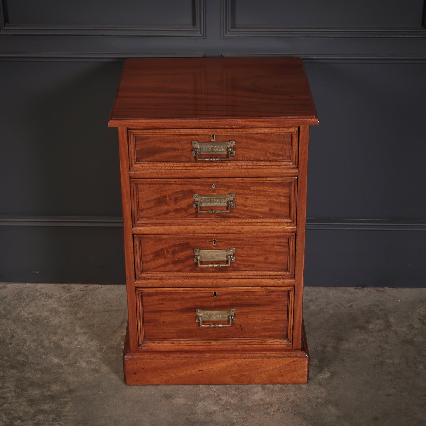 Large Pair of Victorian Mahogany Bedside Chests
