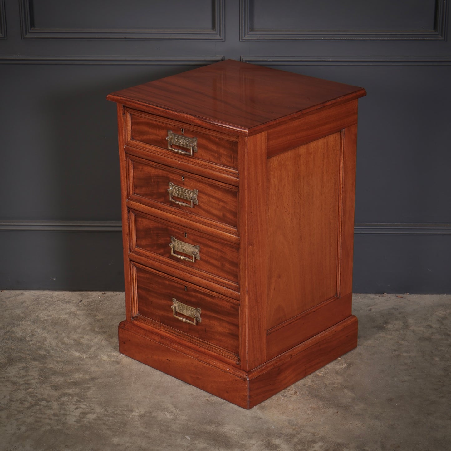 Large Pair of Victorian Mahogany Bedside Chests