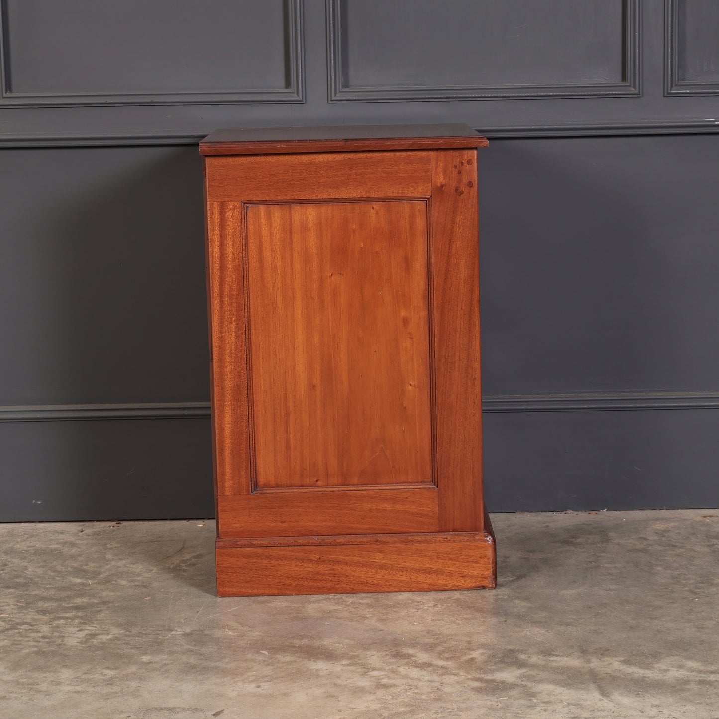 Large Pair of Victorian Mahogany Bedside Chests