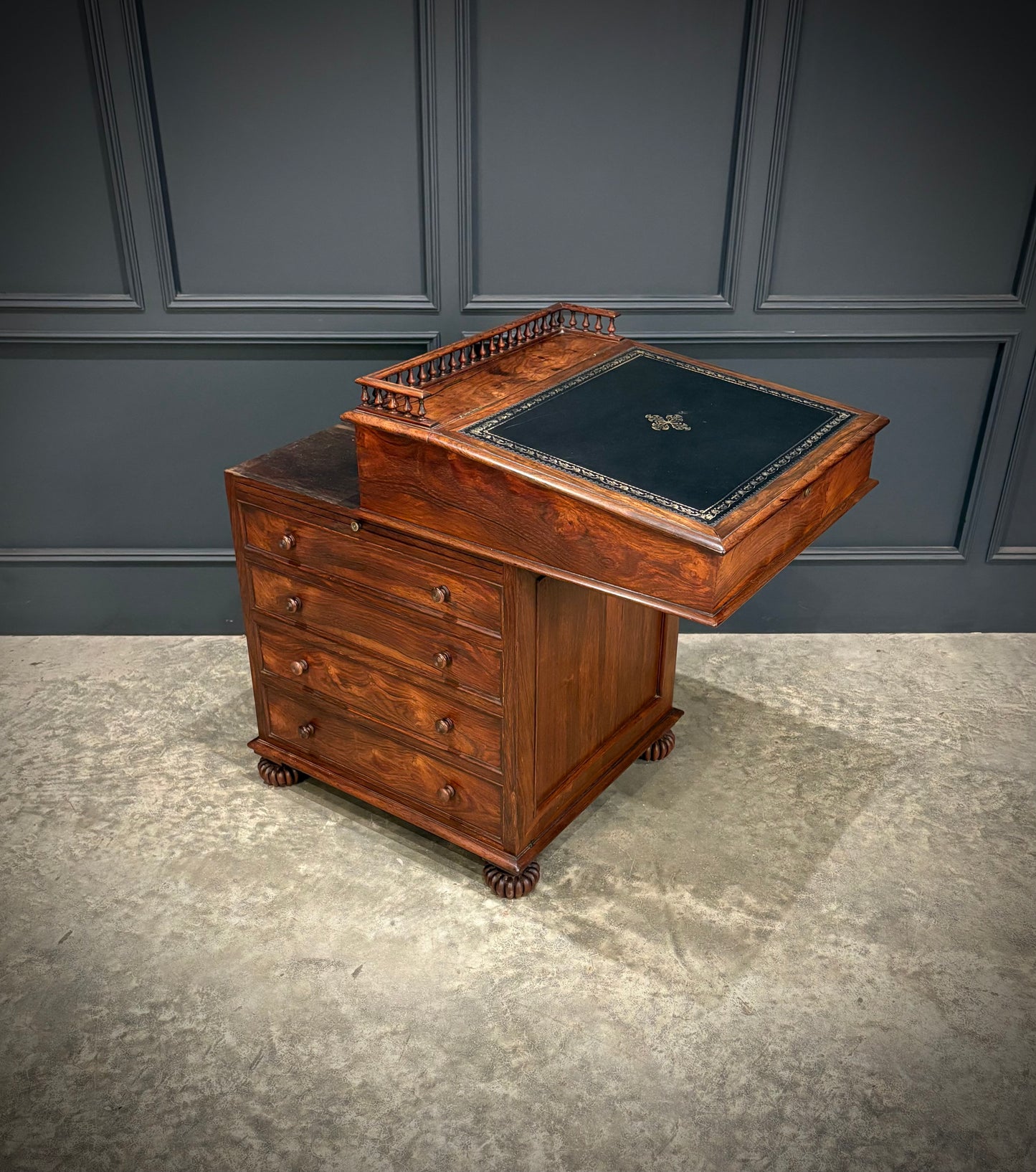 Large 19th Century Rosewood Davenport Desk