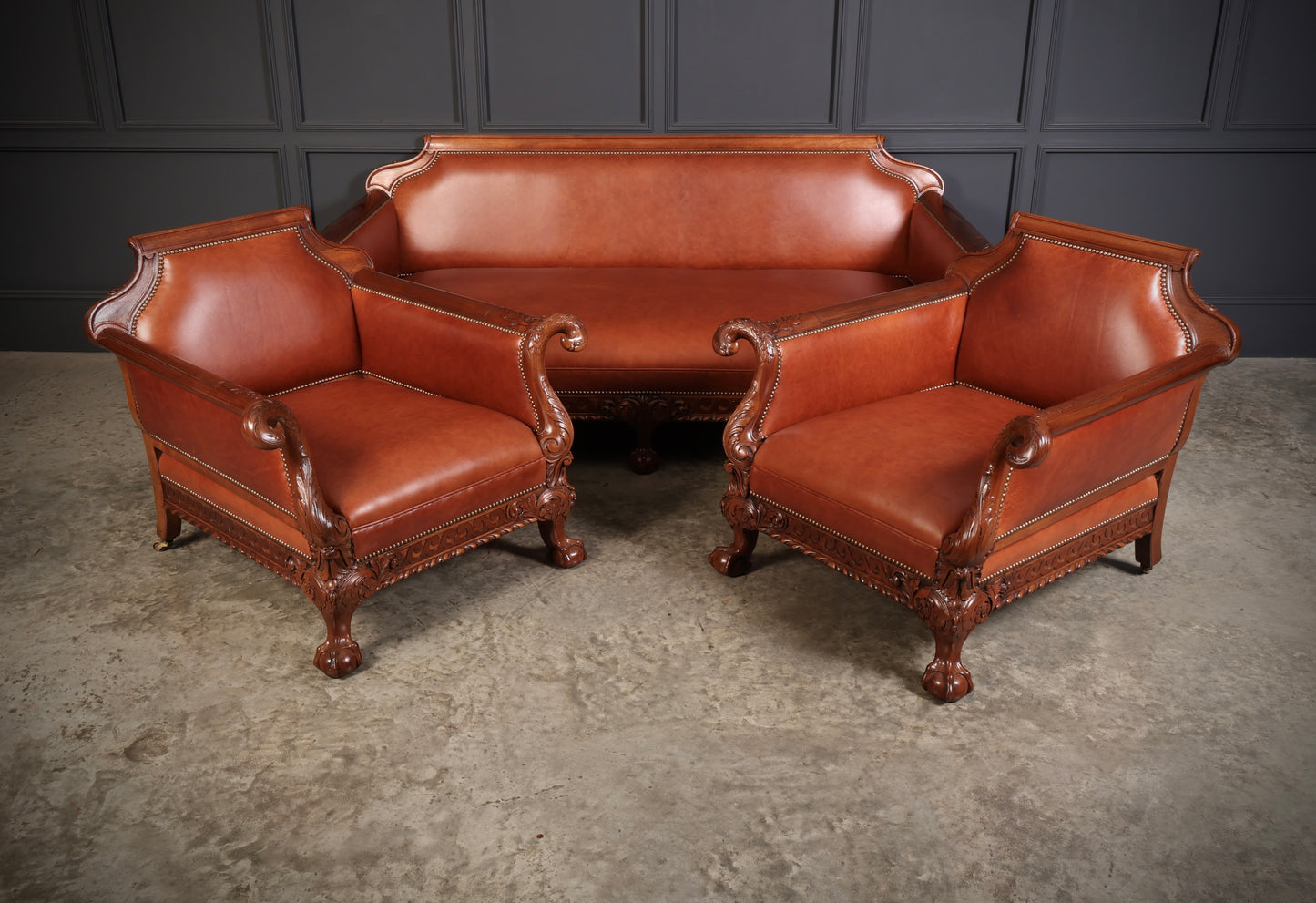 Magnificent Quality Mahogany & Leather Suite