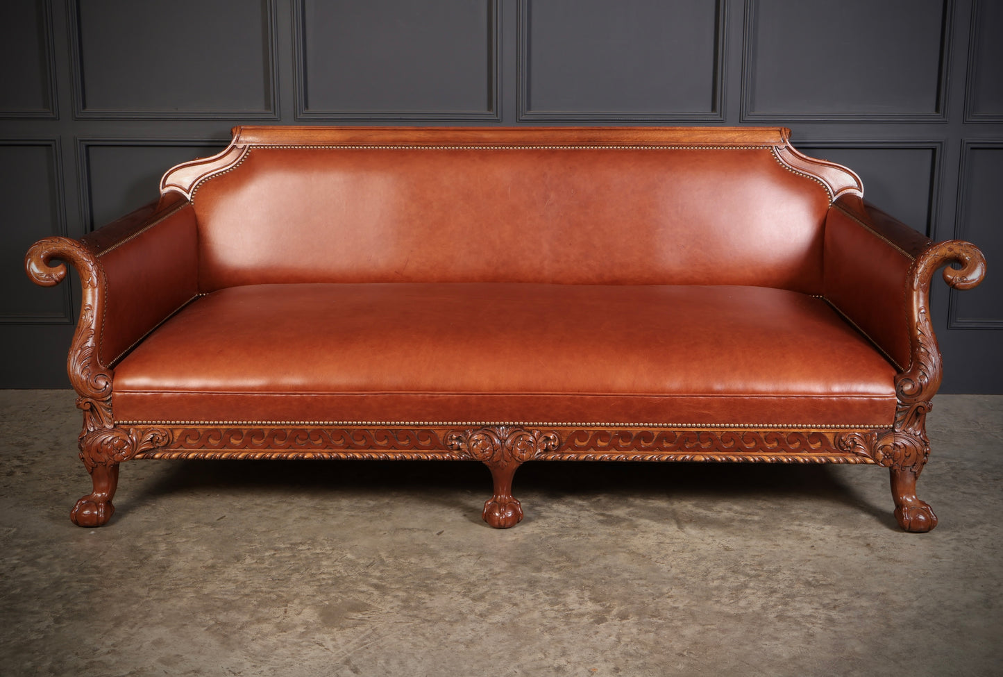 Magnificent Quality Mahogany & Leather Suite