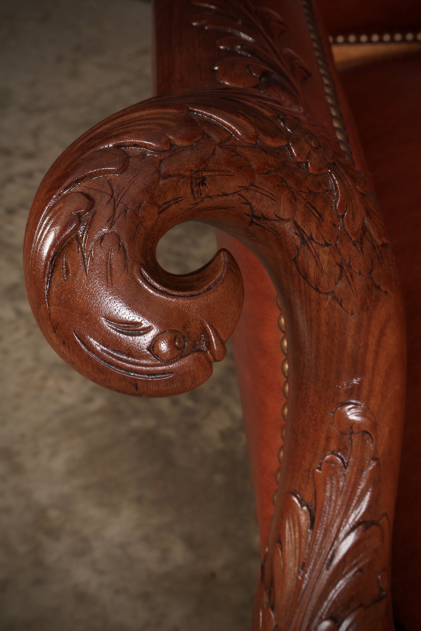 Magnificent Quality Mahogany & Leather Suite