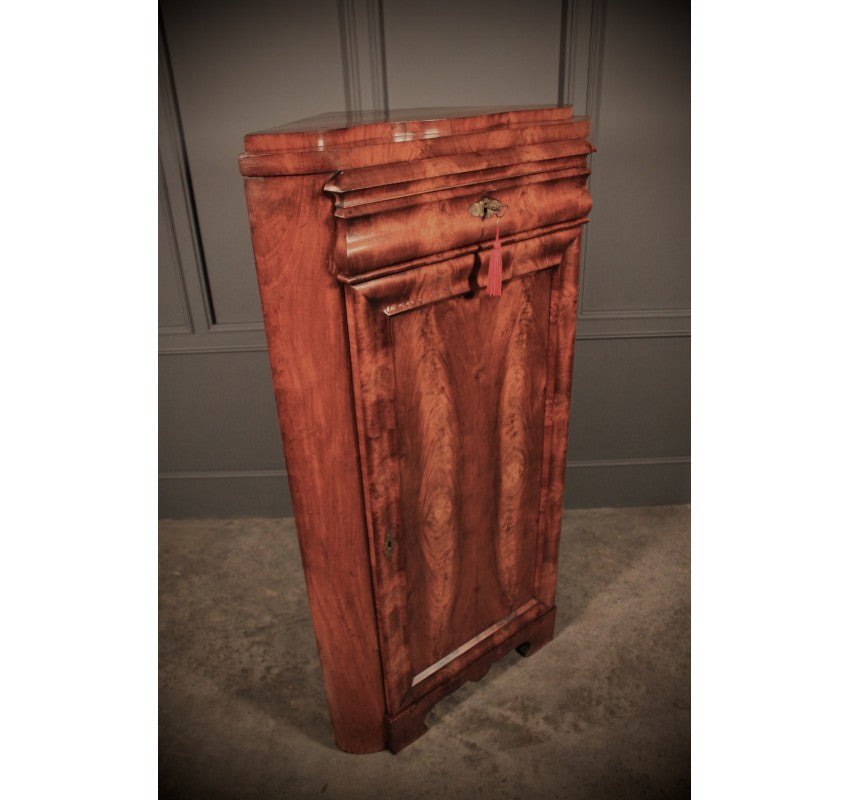 Stunning Figured Walnut Biedemier Corner Cupboard