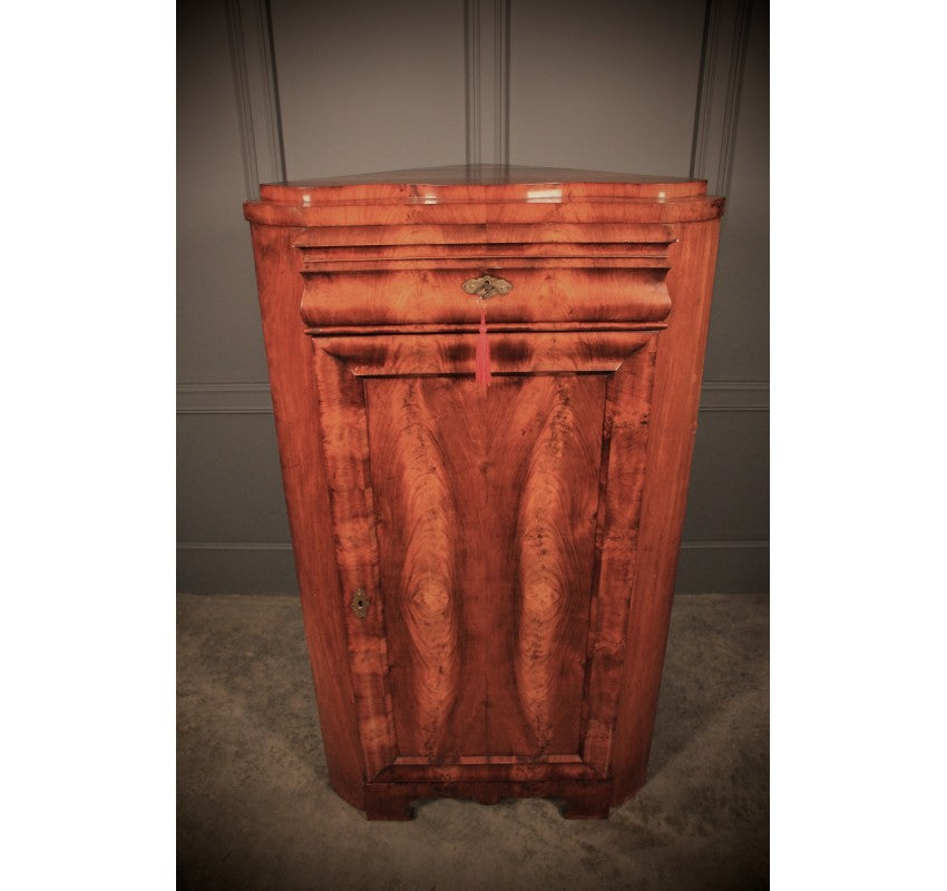 Stunning Figured Walnut Biedemier Corner Cupboard