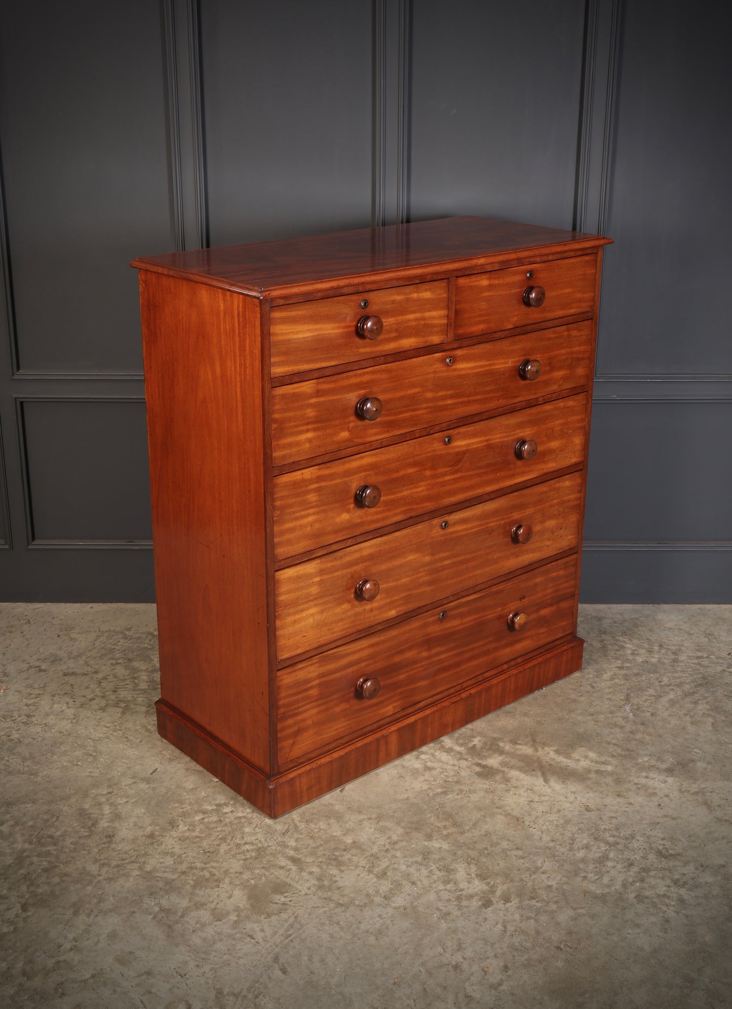 Large William IV Mahogany Chest of Drawers