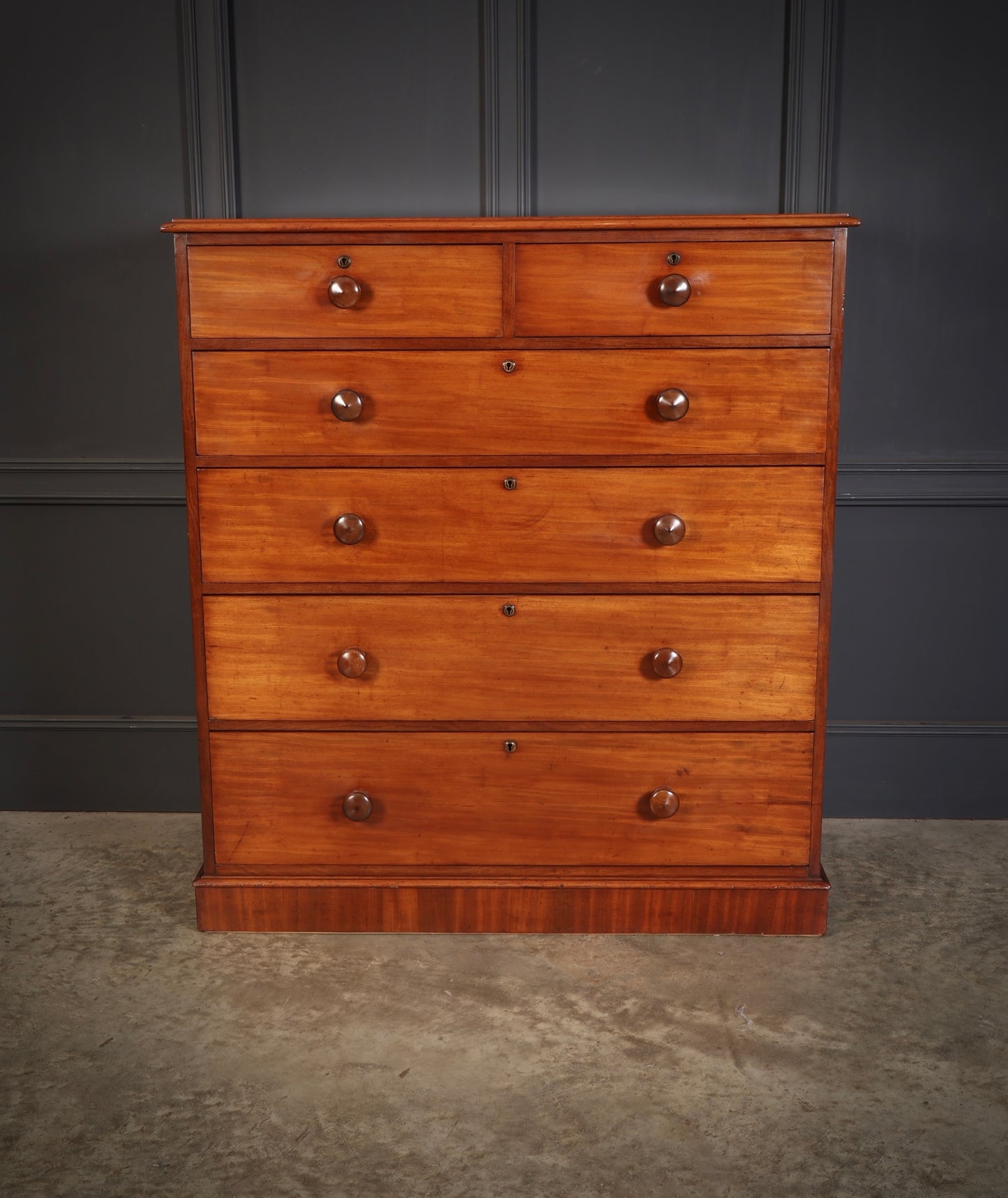 Large William IV Mahogany Chest of Drawers
