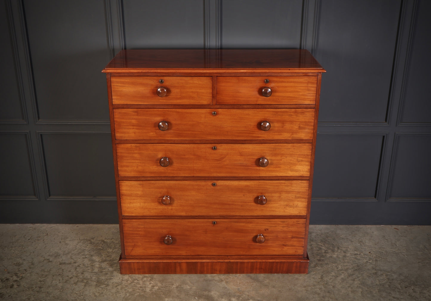 Large William IV Mahogany Chest of Drawers