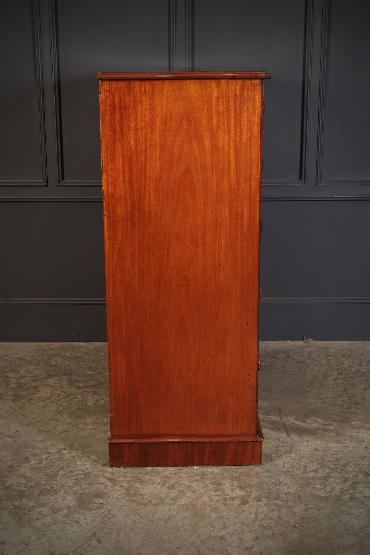 Large William IV Mahogany Chest of Drawers