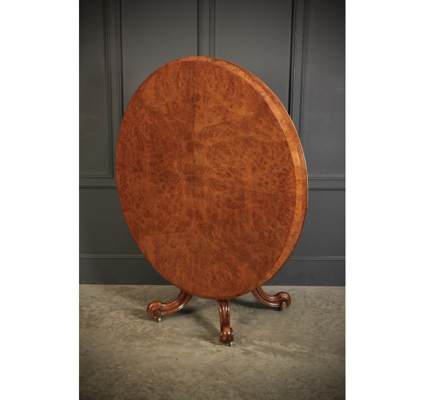 19th C. Round Tilt Top Pollard Oak Centre Dining Table