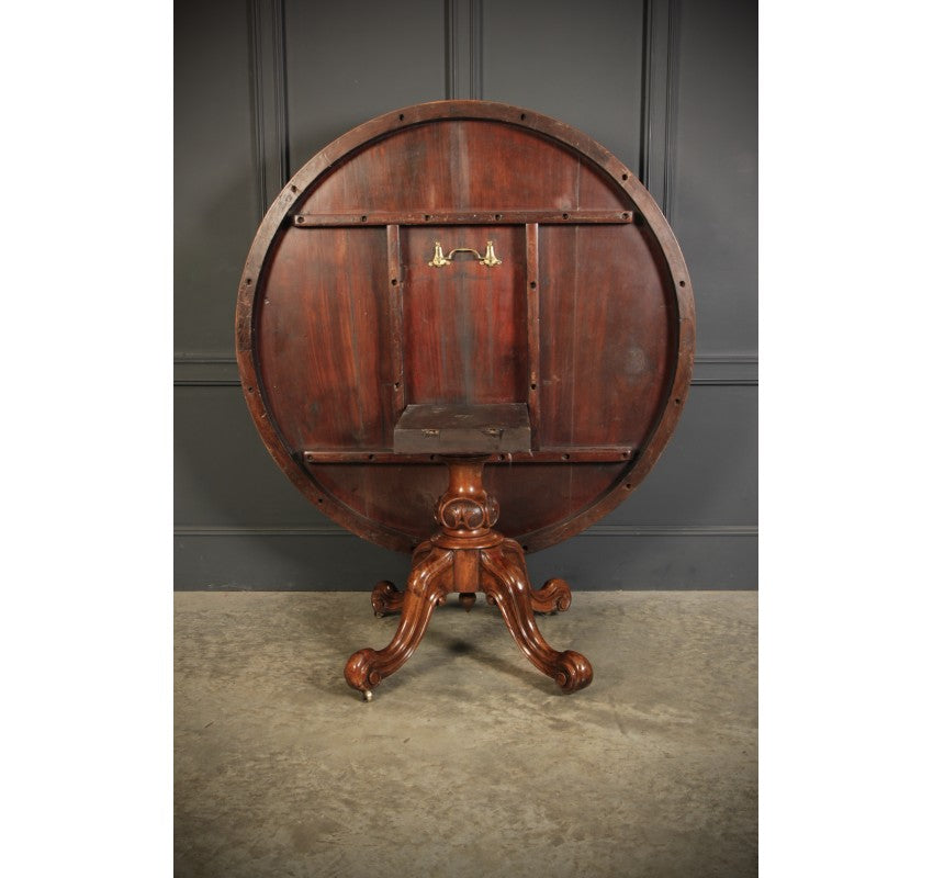 19th C. Round Tilt Top Pollard Oak Centre Dining Table