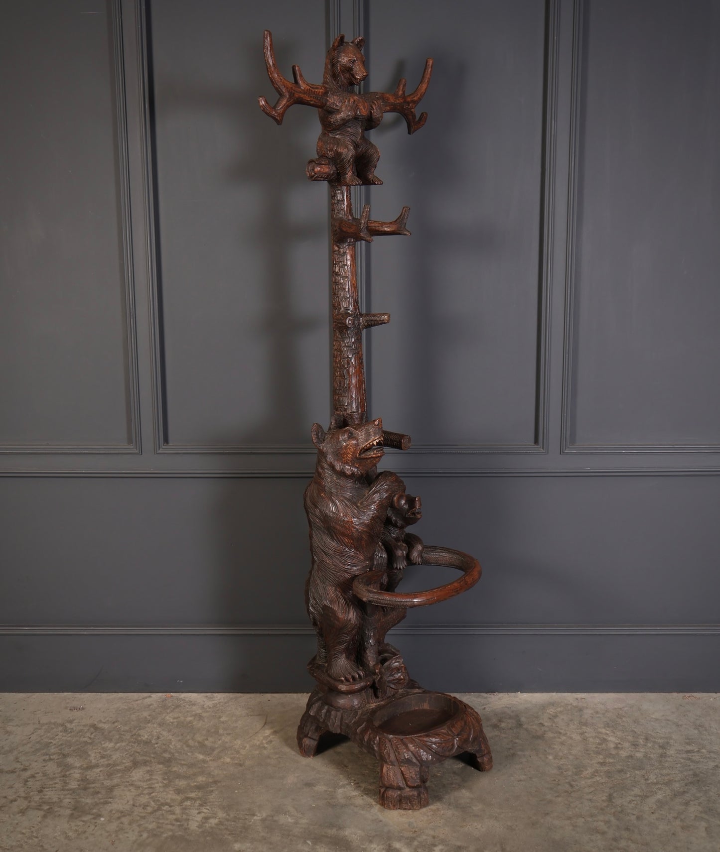 Black Forest Bear Hallstand