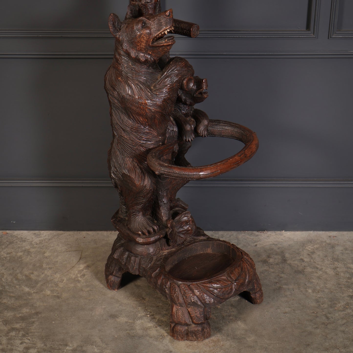 Black Forest Bear Hallstand