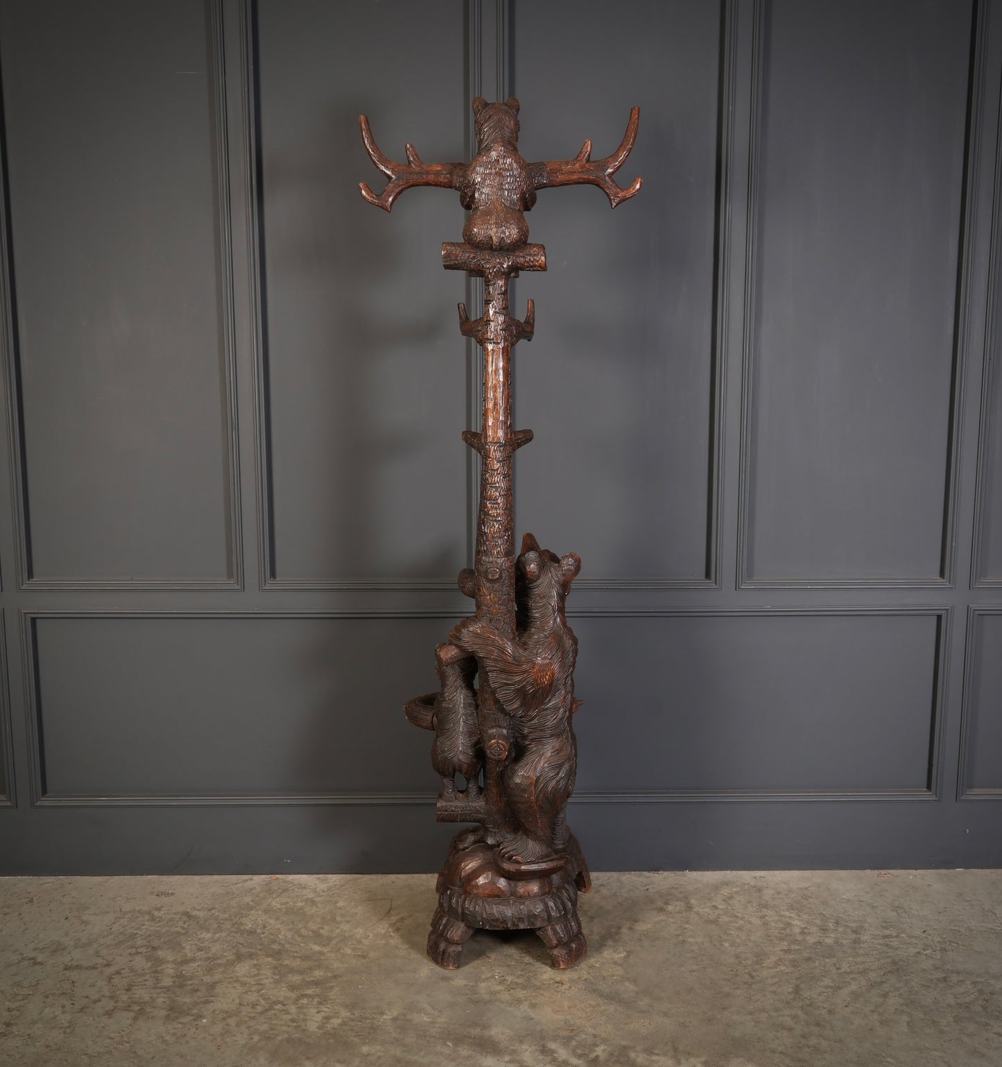 Black Forest Bear Hallstand