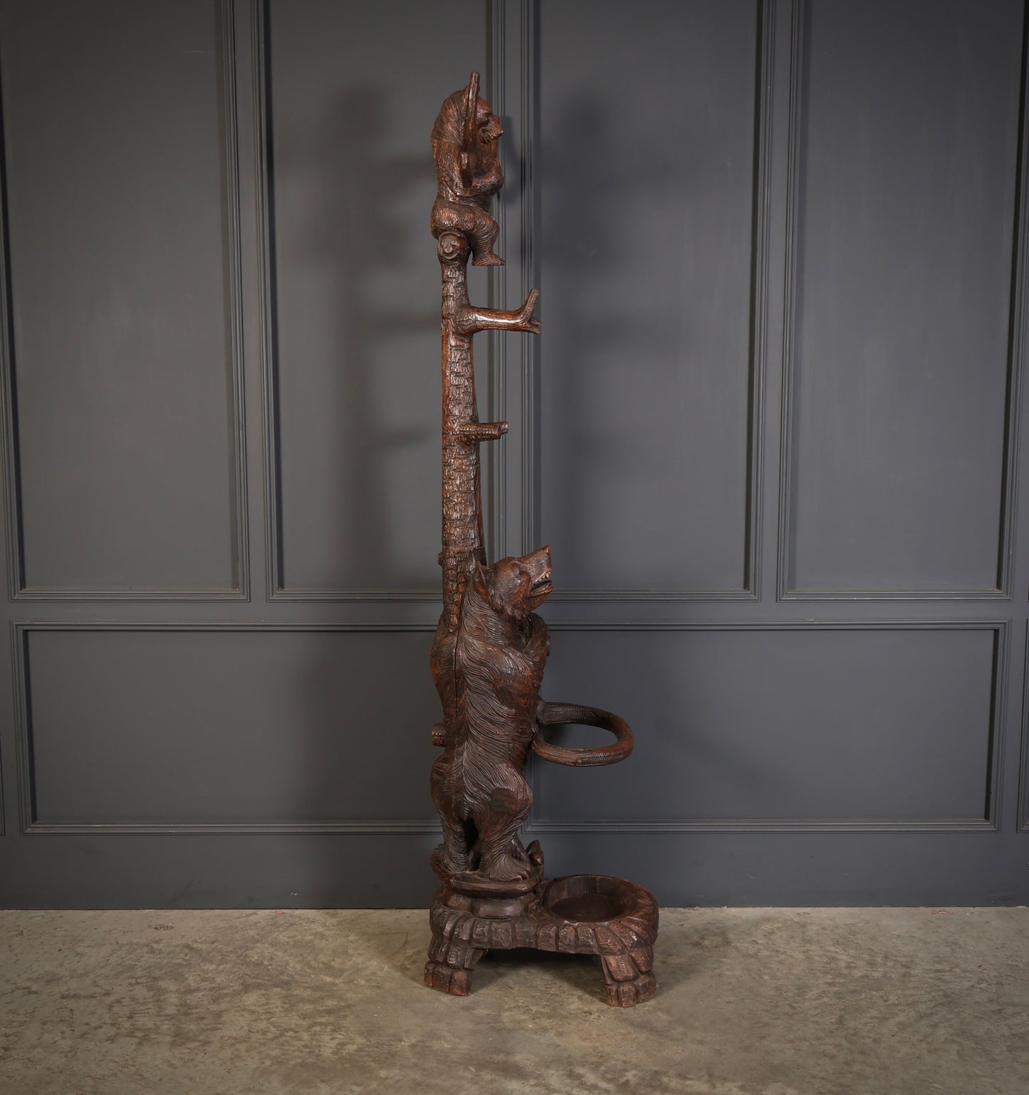 Black Forest Bear Hallstand
