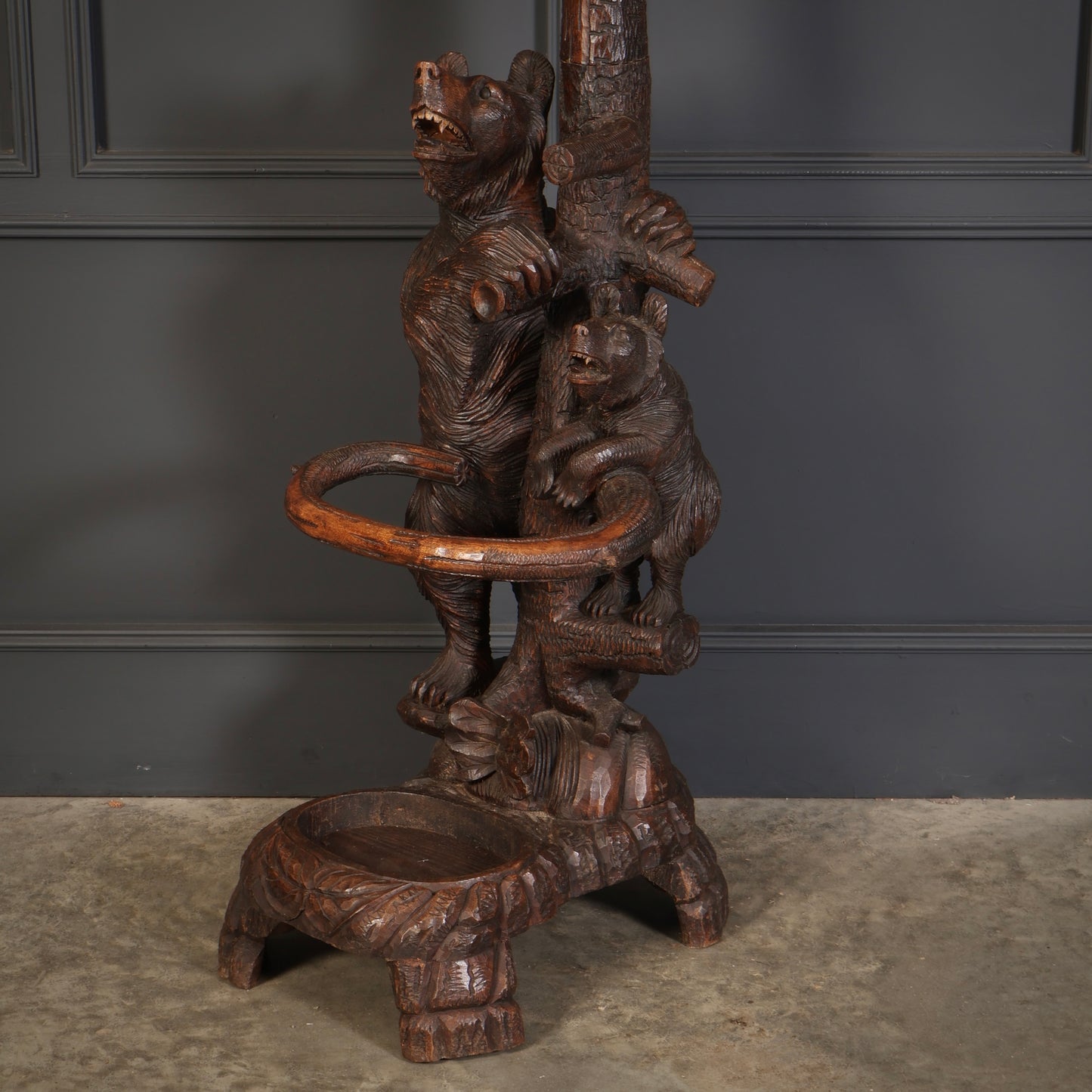 Black Forest Bear Hallstand