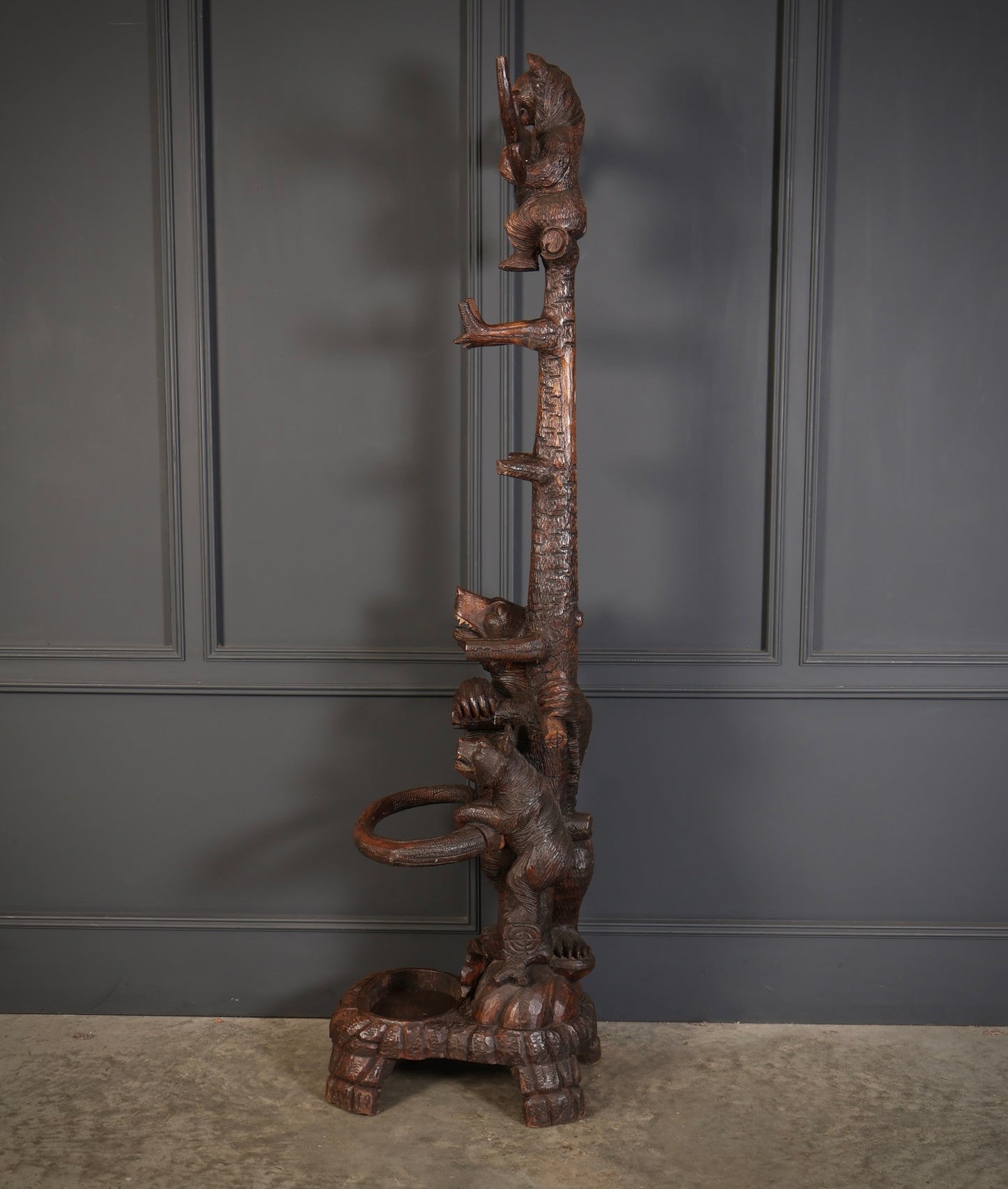 Black Forest Bear Hallstand