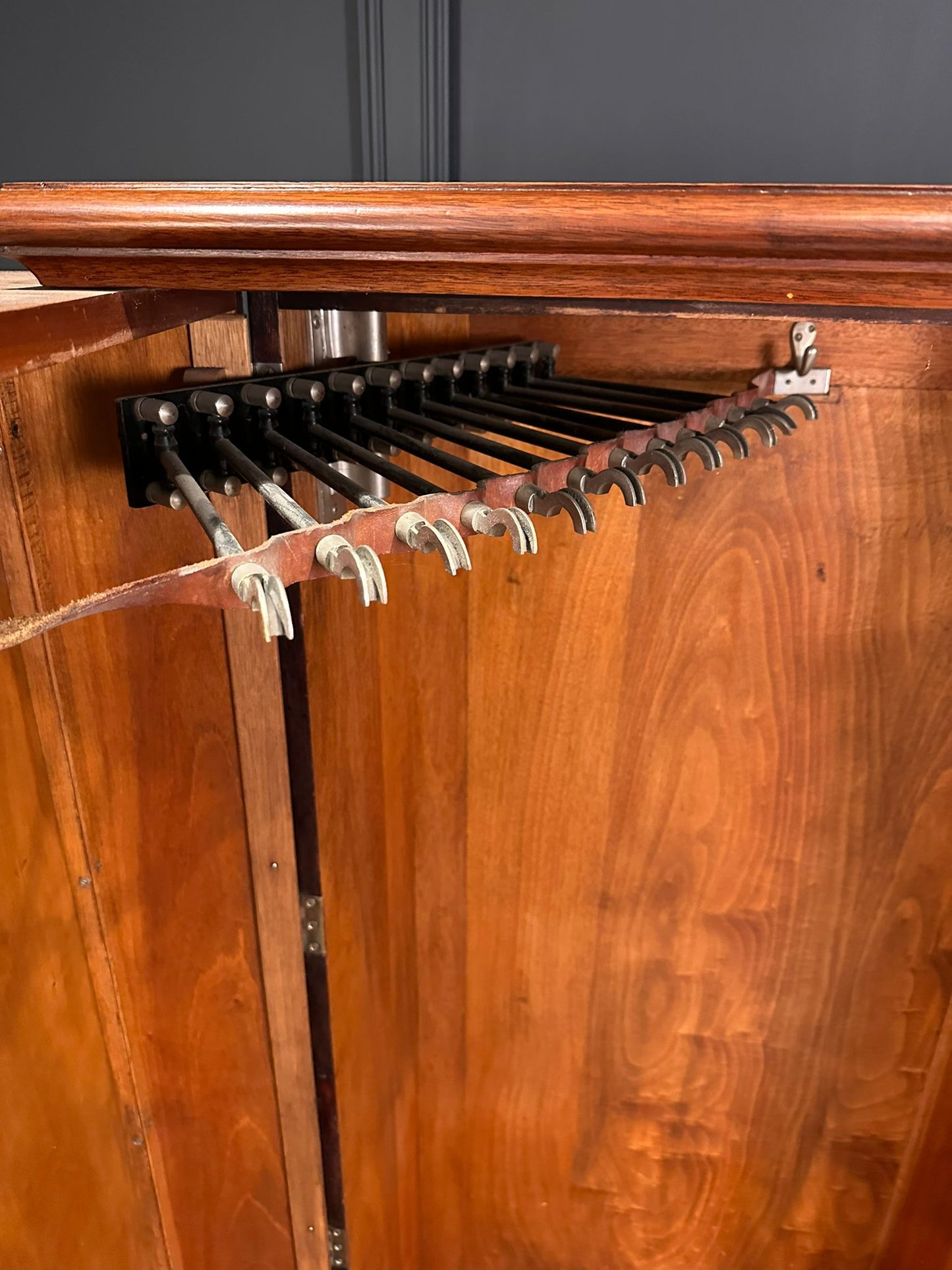 Mahogany Compactum Wardrobe