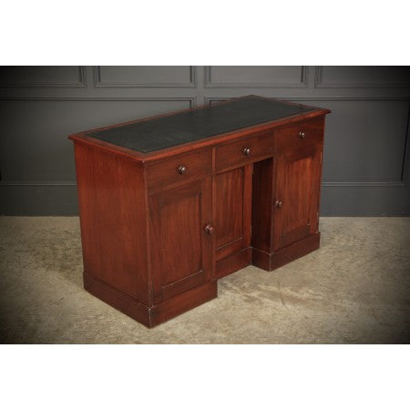 Early Victorian Mahogany Kneehole Desk