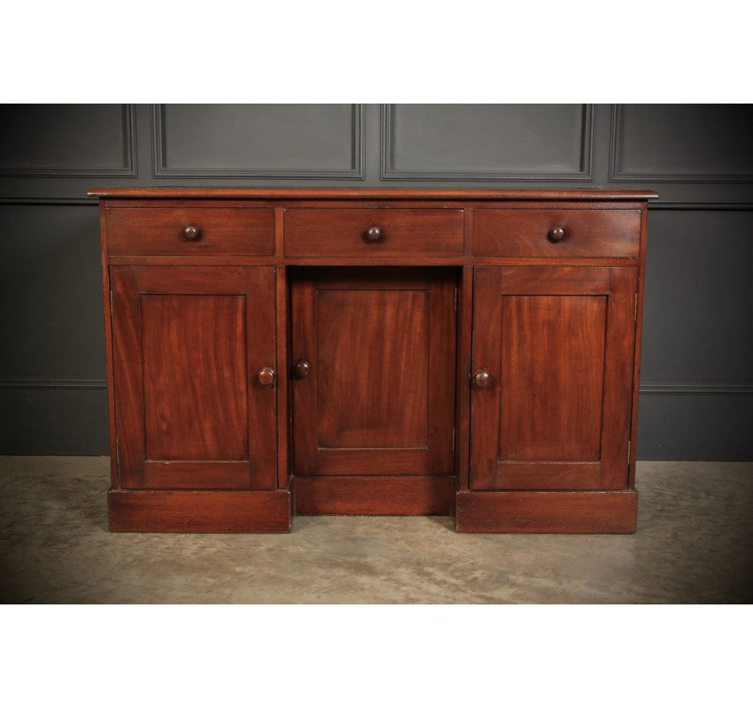 Early Victorian Mahogany Kneehole Desk