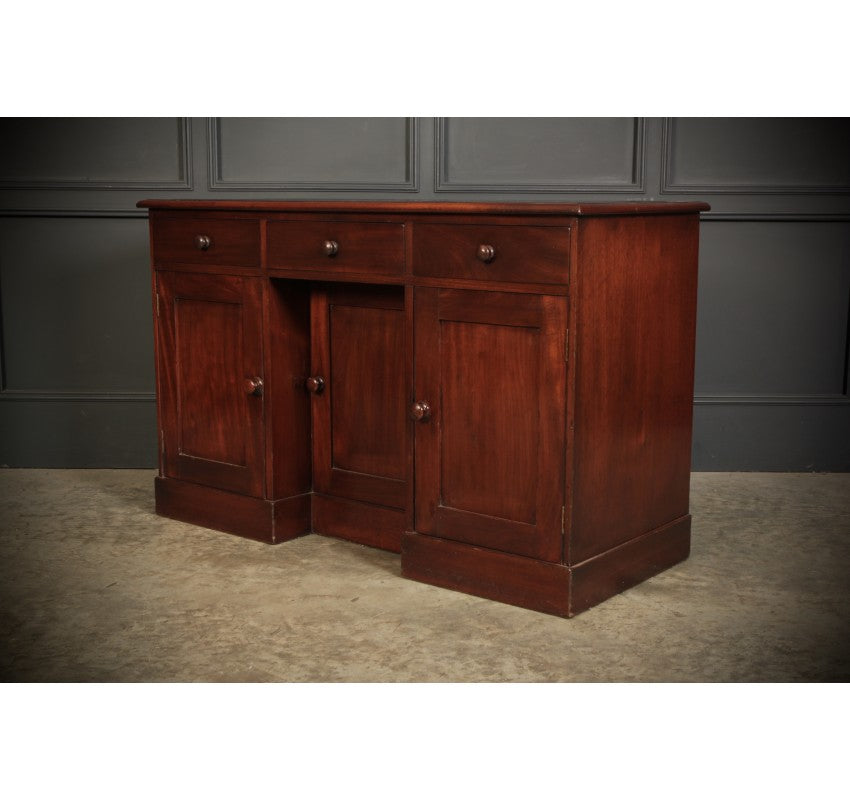 Early Victorian Mahogany Kneehole Desk