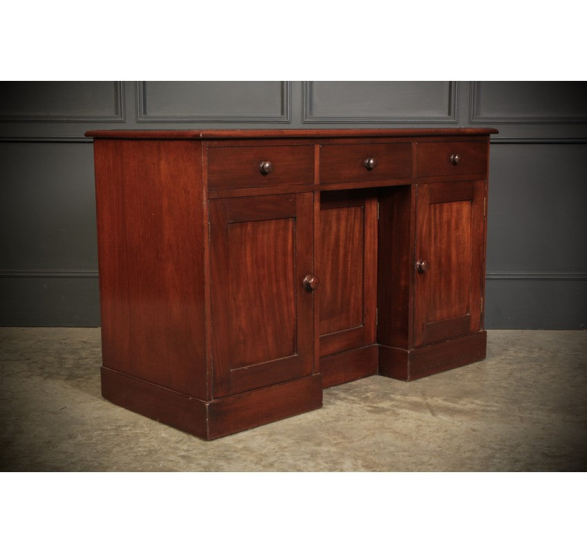 Early Victorian Mahogany Kneehole Desk