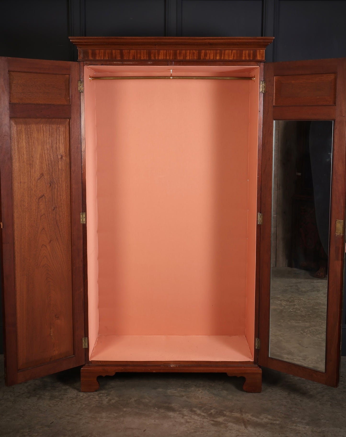 Georgian Mahogany Wardrobe