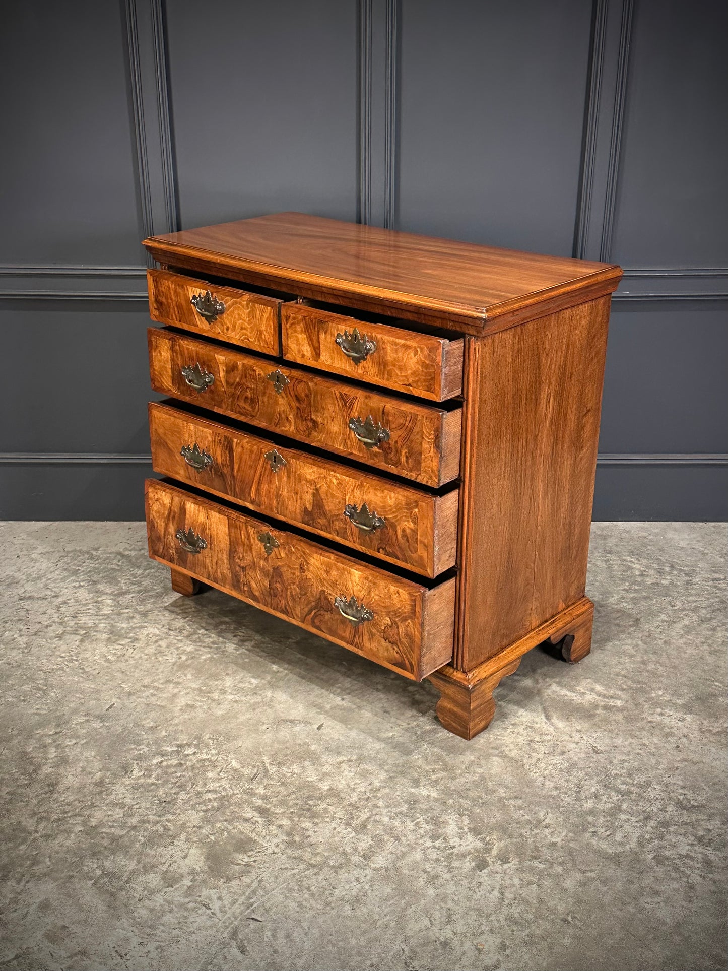 18th Century Walnut Chest of Drawers