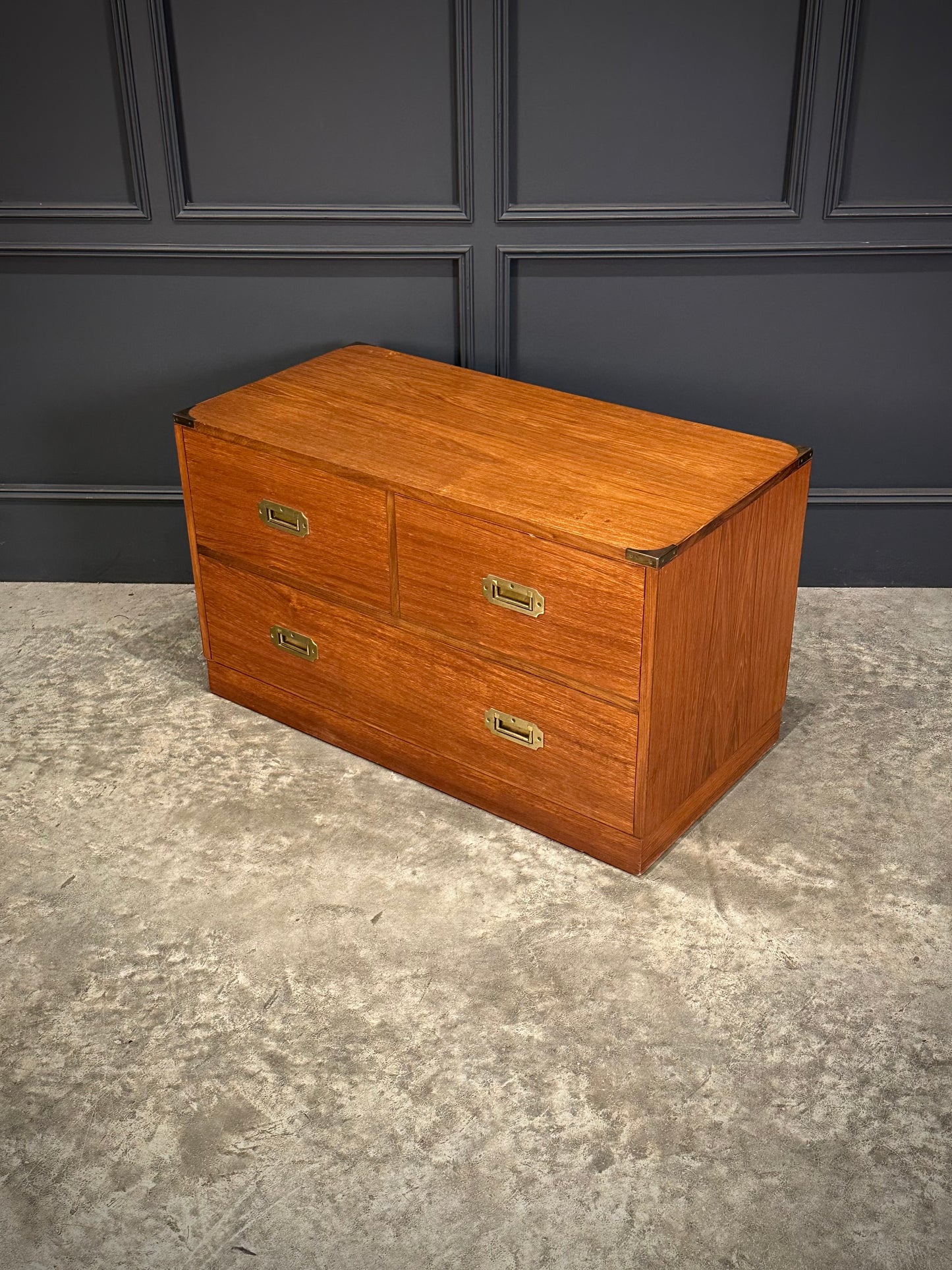 Low Teak Military Campaign Chest
