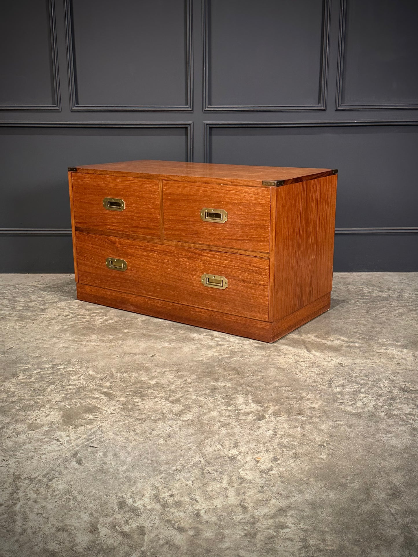 Low Teak Military Campaign Chest