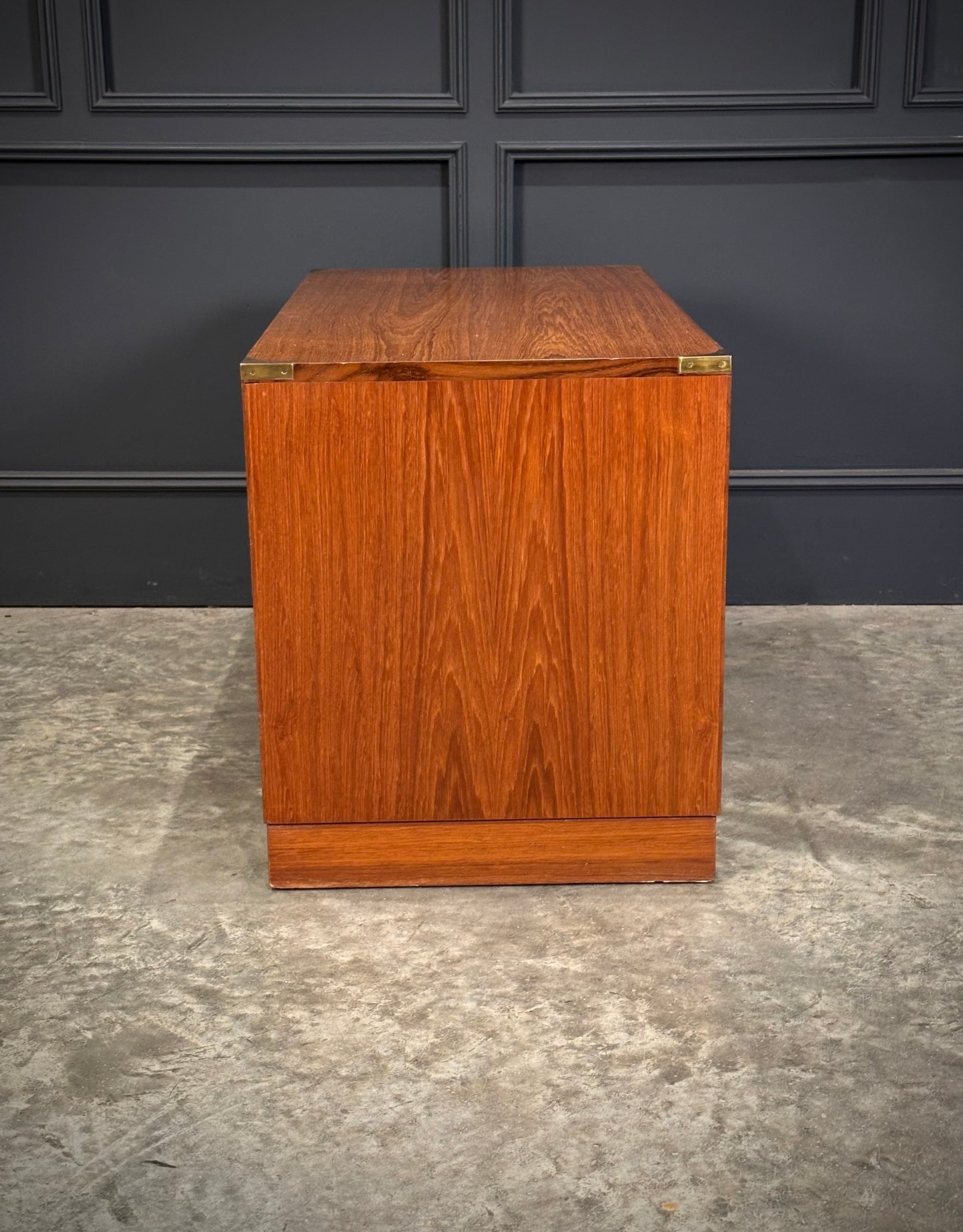 Low Teak Military Campaign Chest