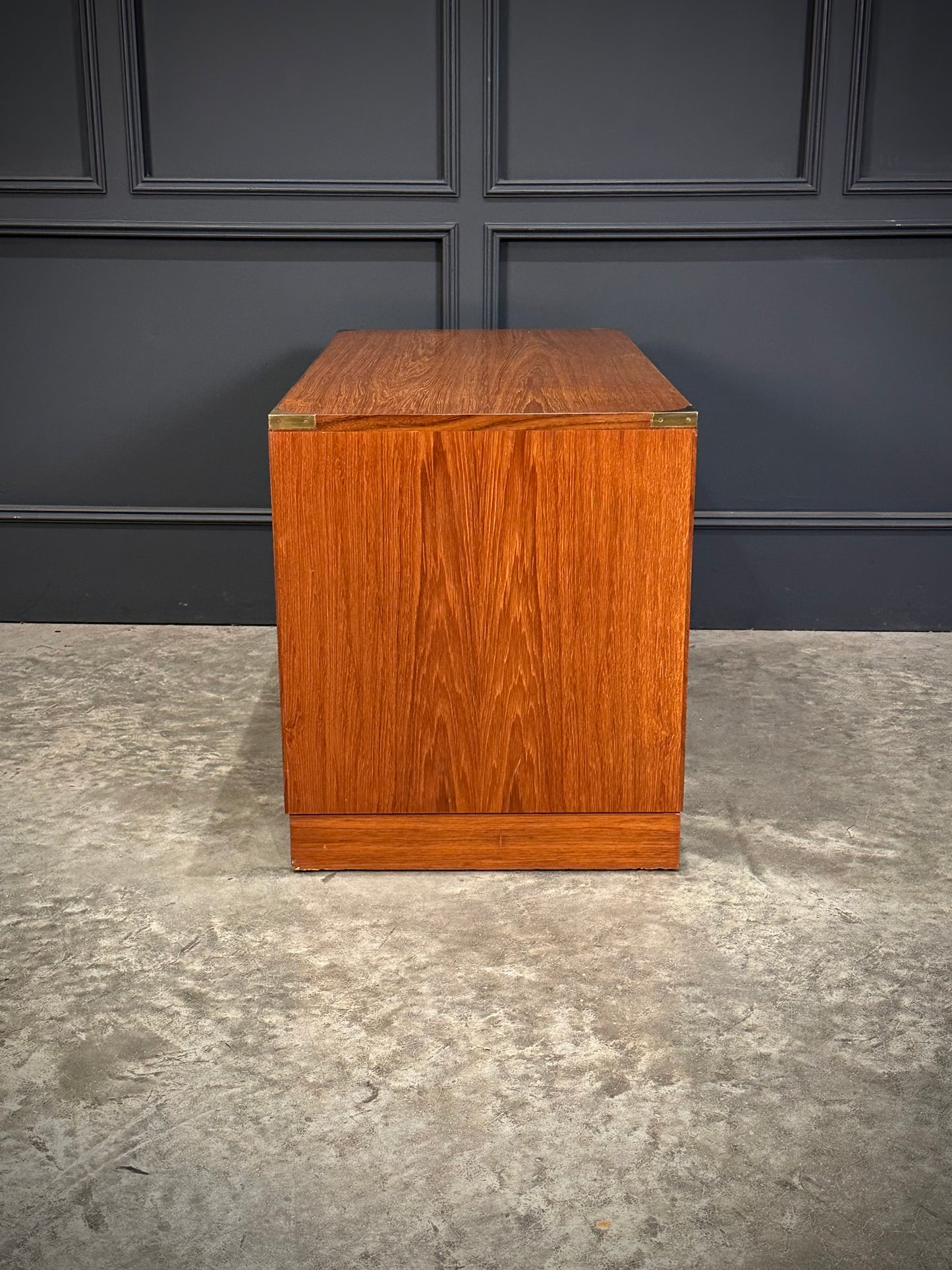 Low Teak Military Campaign Chest