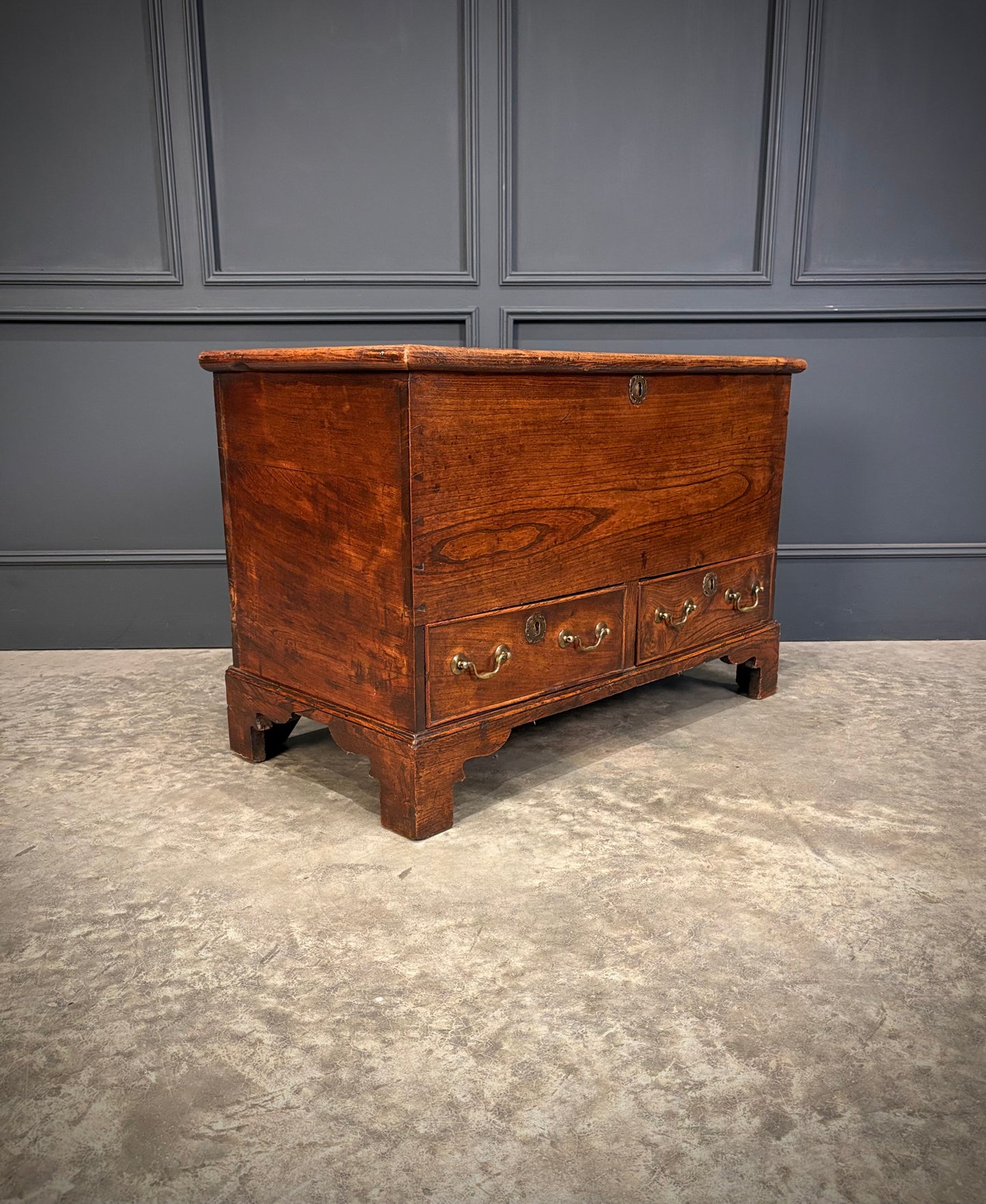 Georgian Elm Blanket Box