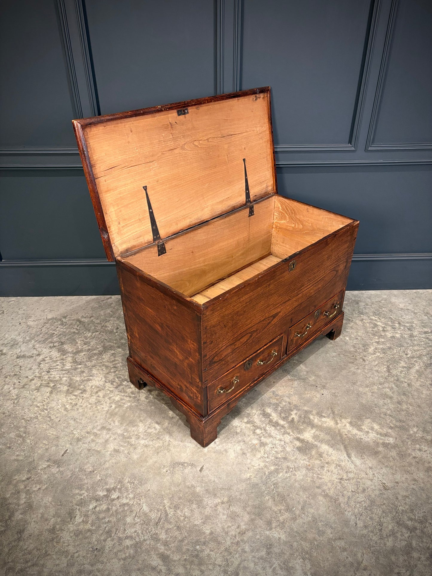 Georgian Elm Blanket Box