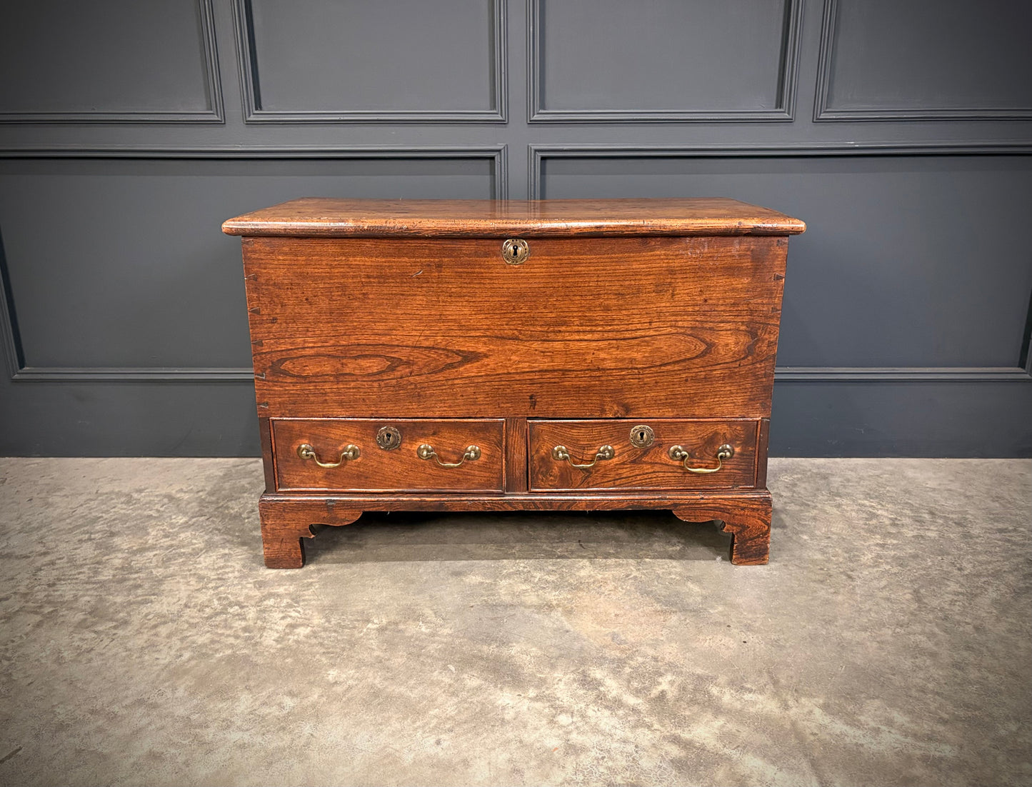 Georgian Elm Blanket Box