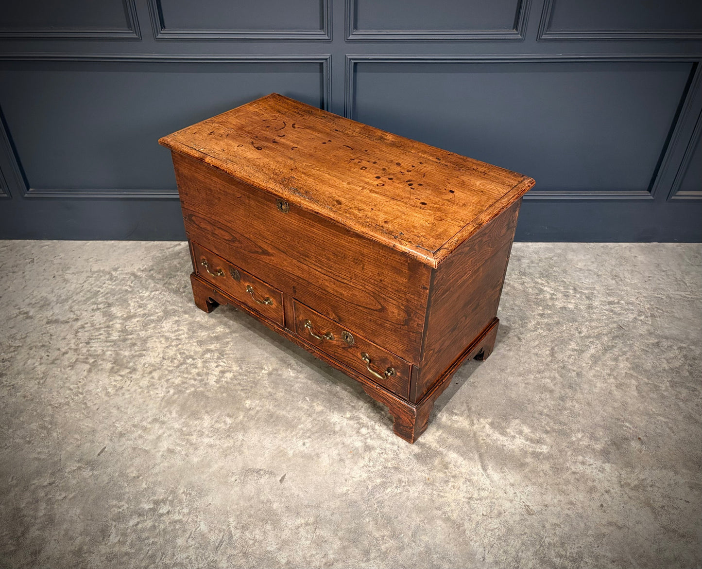 Georgian Elm Blanket Box