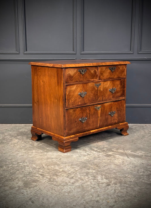 18th Century Queen Anne Walnut Chest of Drawers