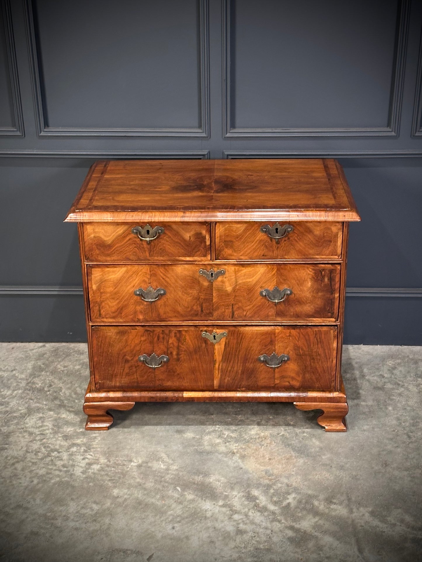 18th Century Queen Anne Walnut Chest of Drawers