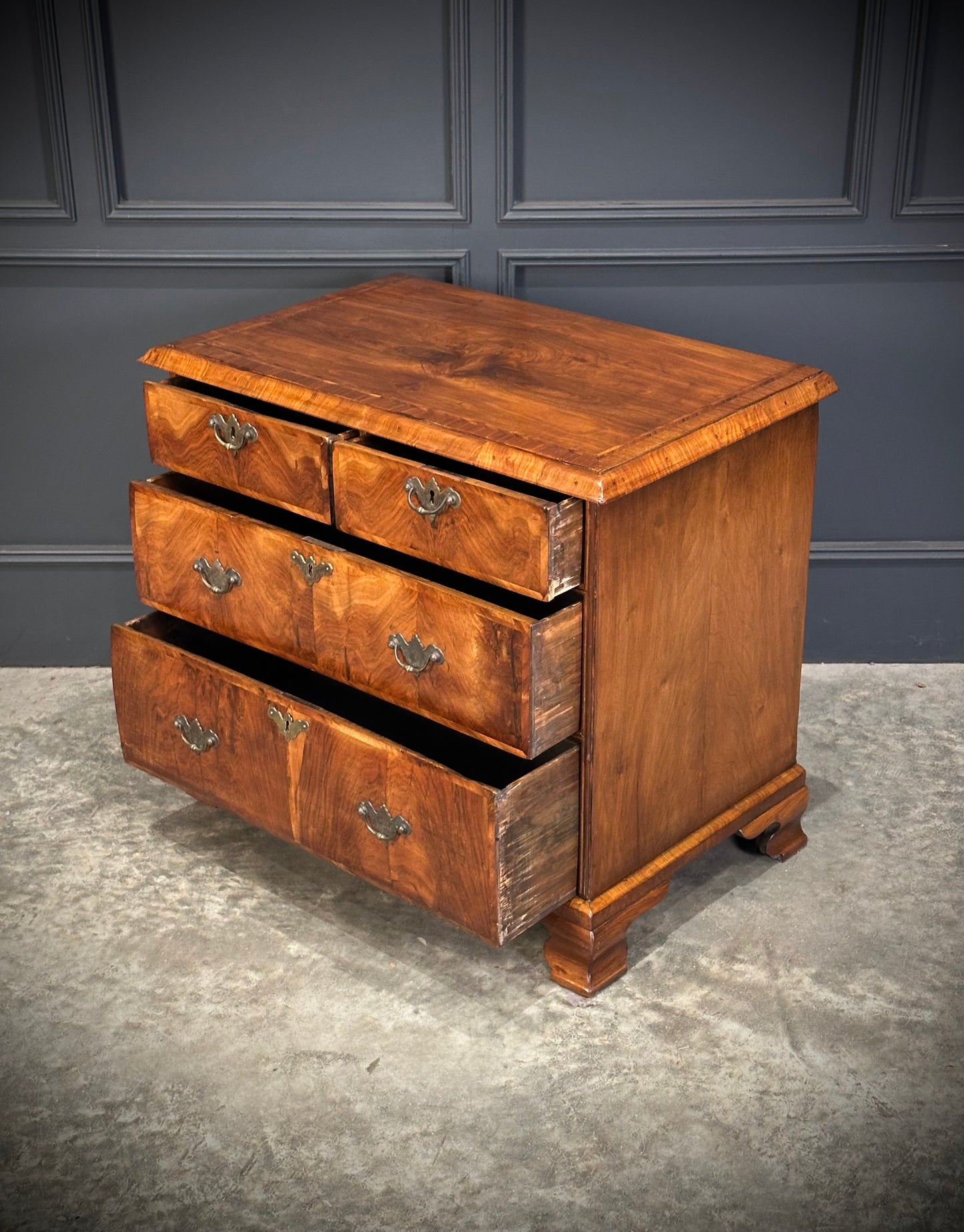 18th Century Queen Anne Walnut Chest of Drawers