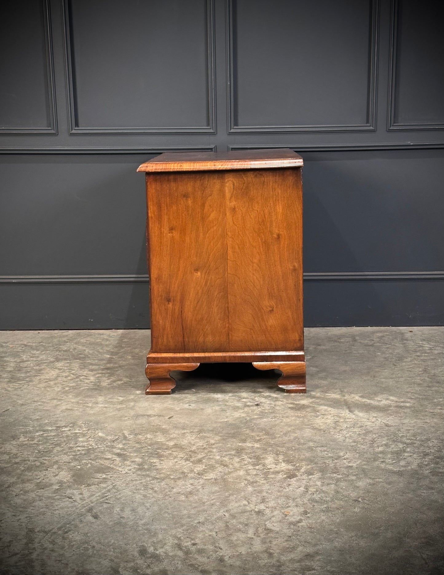 18th Century Queen Anne Walnut Chest of Drawers