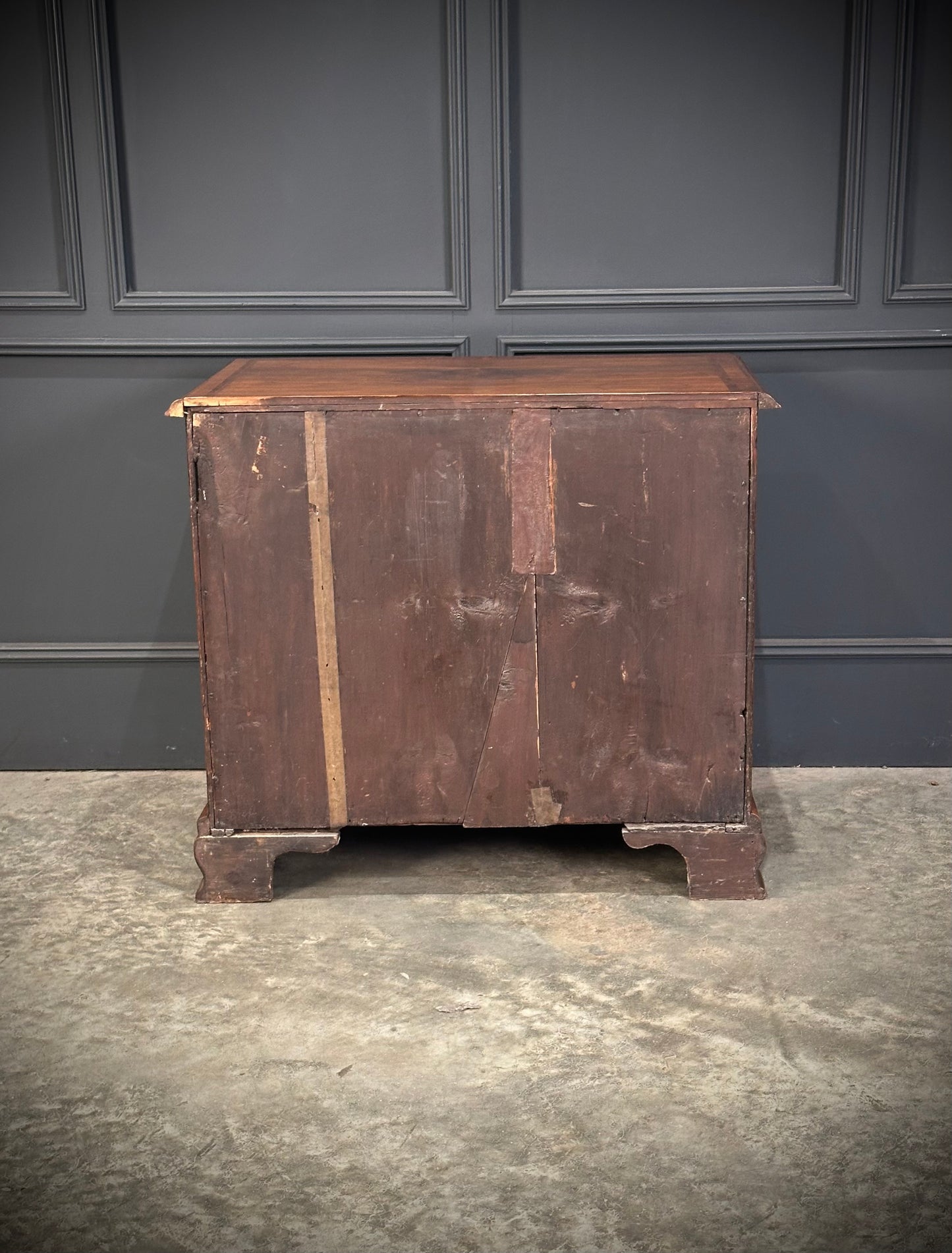 18th Century Queen Anne Walnut Chest of Drawers