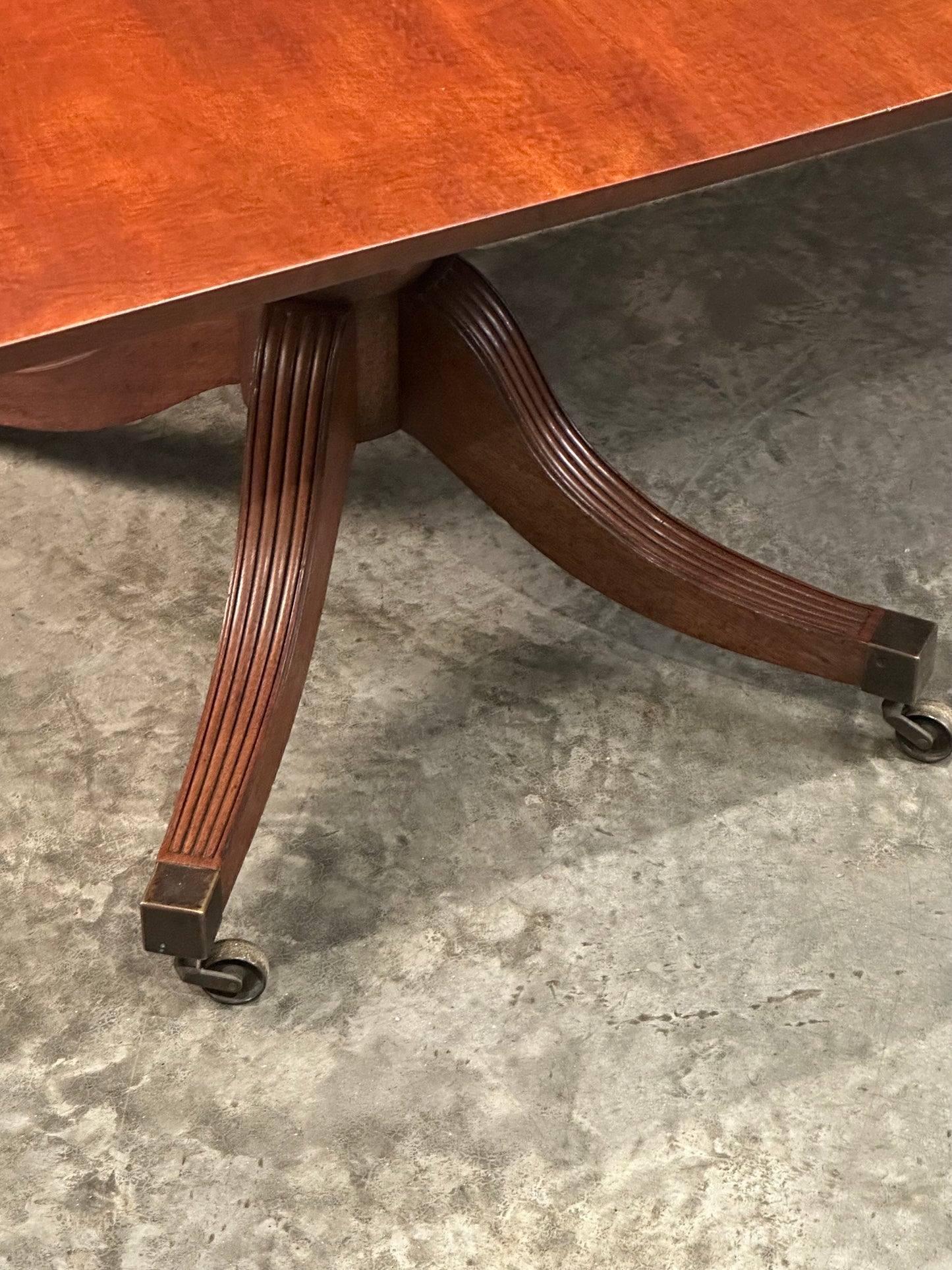 Mahogany Twin Pillar Extending Dining Table