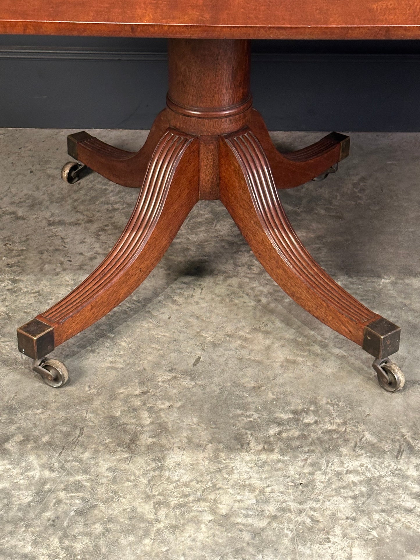 Mahogany Twin Pillar Extending Dining Table