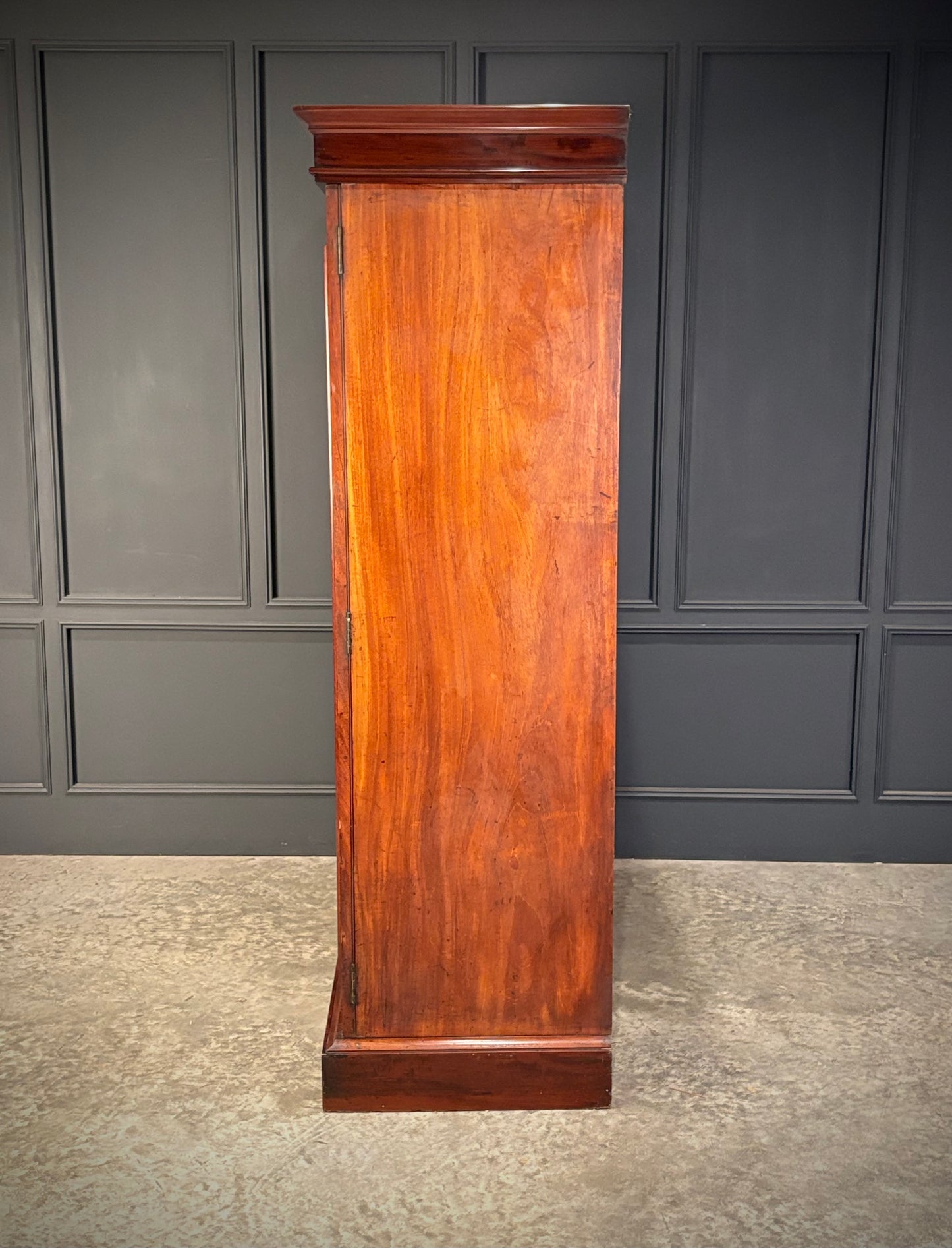 William IV Mahogany Wardrobe