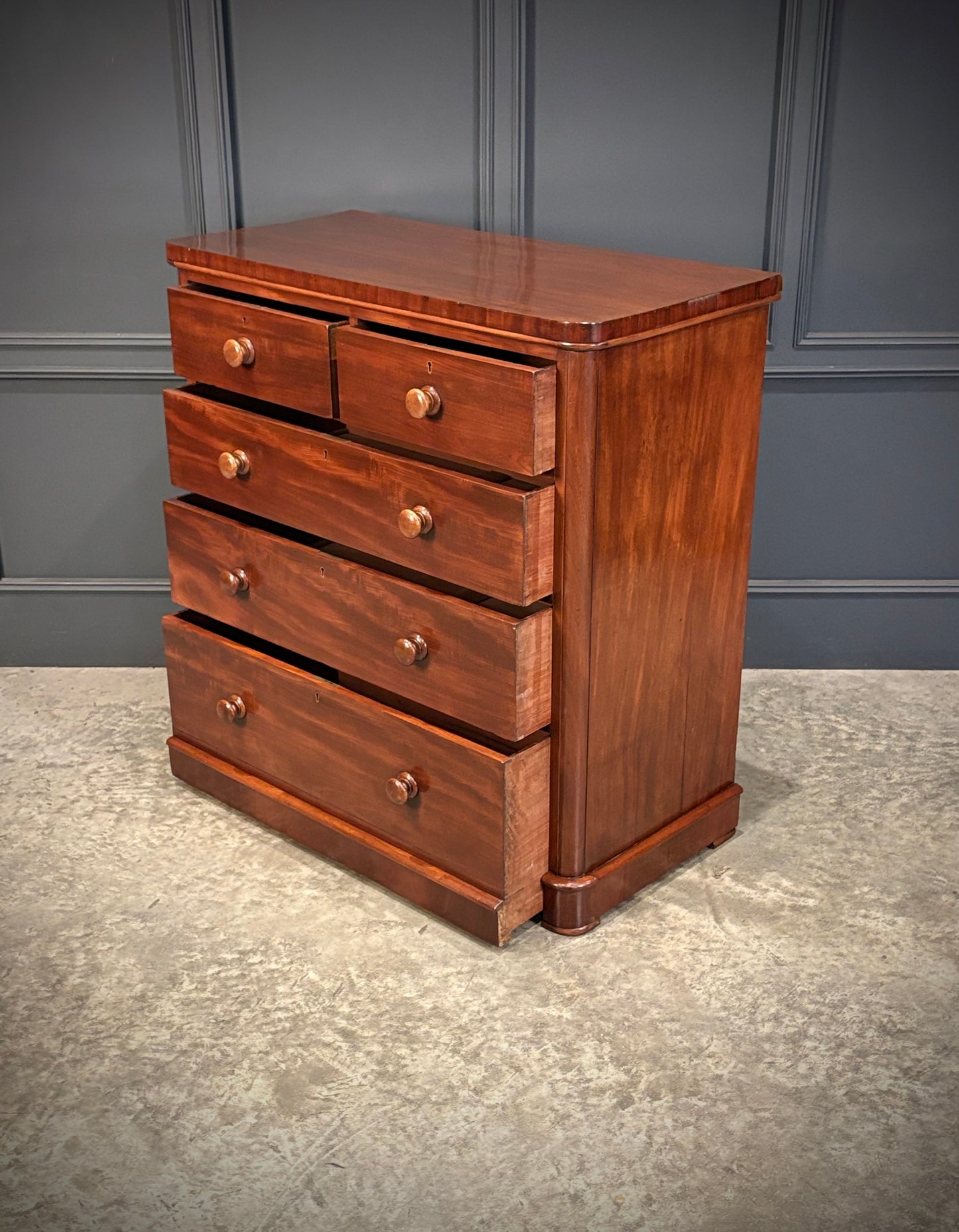 Victorian Mahogany Chest of Drawers
