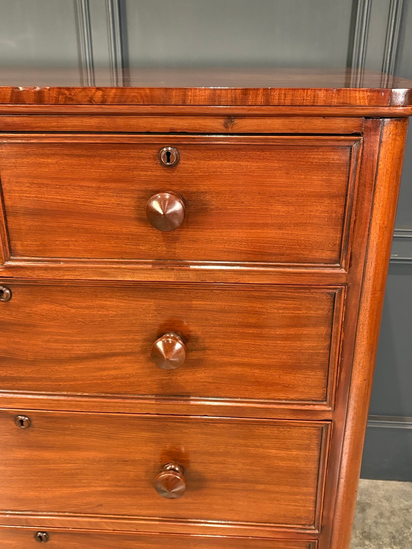 Victorian Mahogany Chest of Drawers