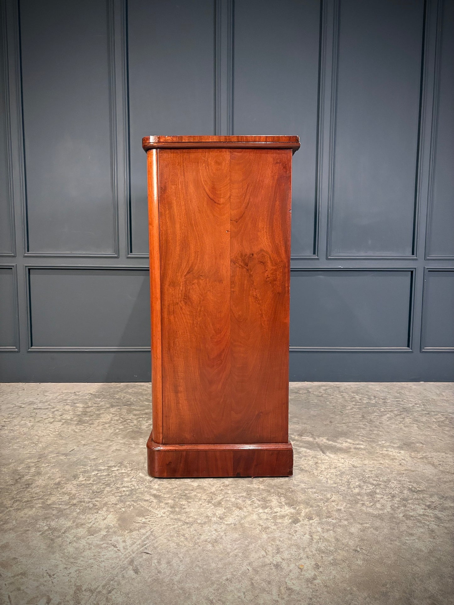 Victorian Mahogany Chest of Drawers